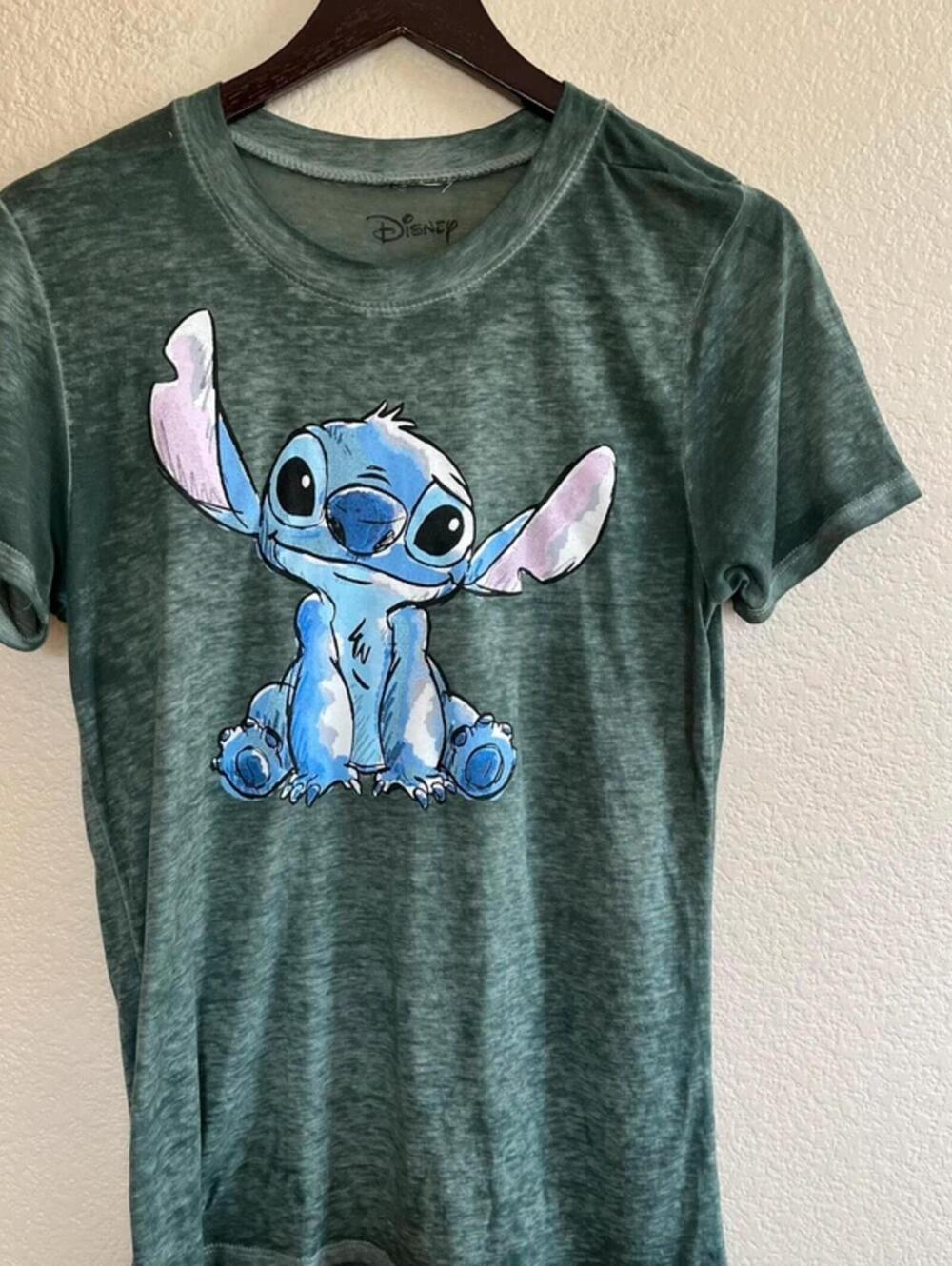 Disney lilo and stitch Disneyland merch tshirt